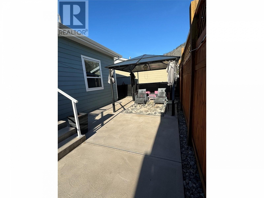 8300 GALLAGHER LAKE FRONTAGE Road Unit# 89 Oliver Photo 46